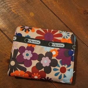 Vintage flowered LeSportsac wallet